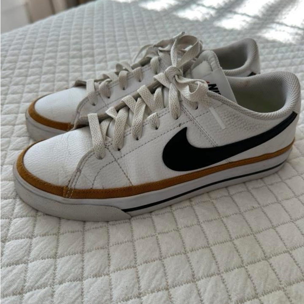 Nike Court Legacy Shoes